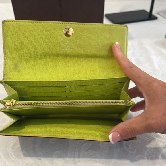 LV X Murakami Sara Wallet - Picture 3 of 10